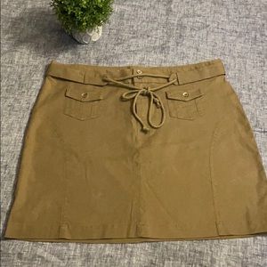 Banana Republic olive green cargo skirt
